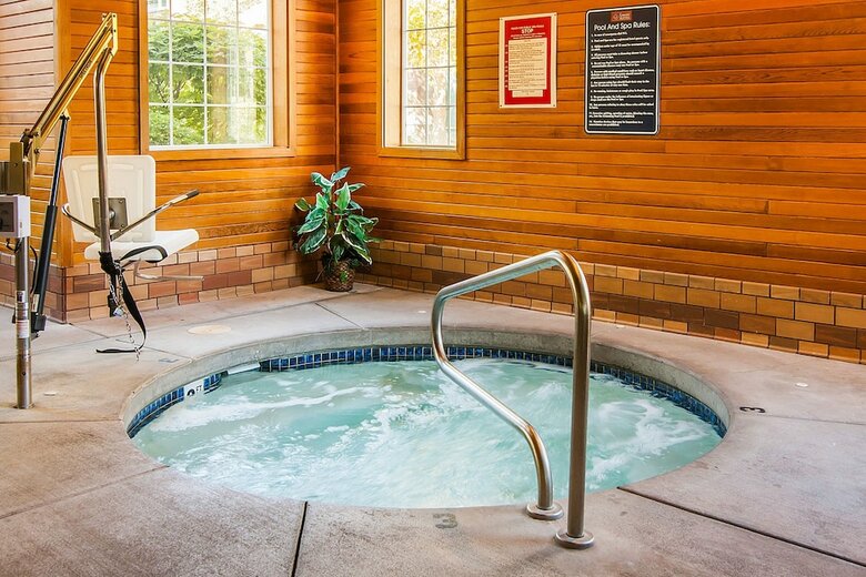 Hotel Comfort Suites Salem