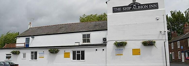 Posada The Ship Albion