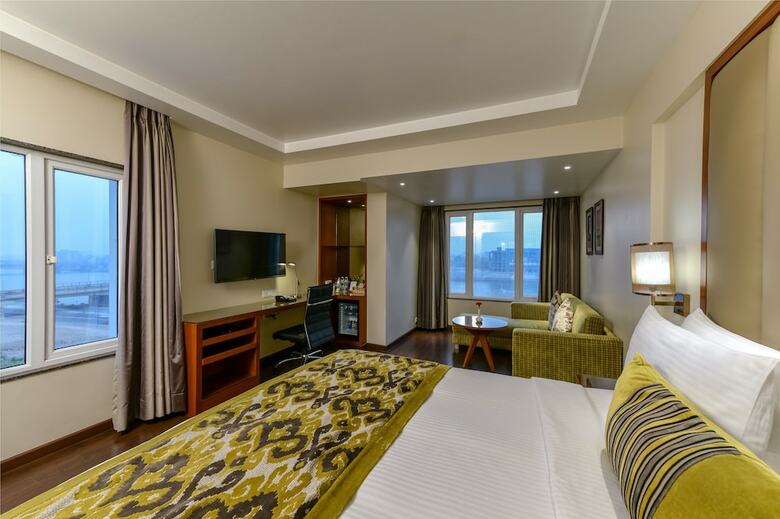 Hotel Lemon Tree Premier The Atrium, Ahmedabad