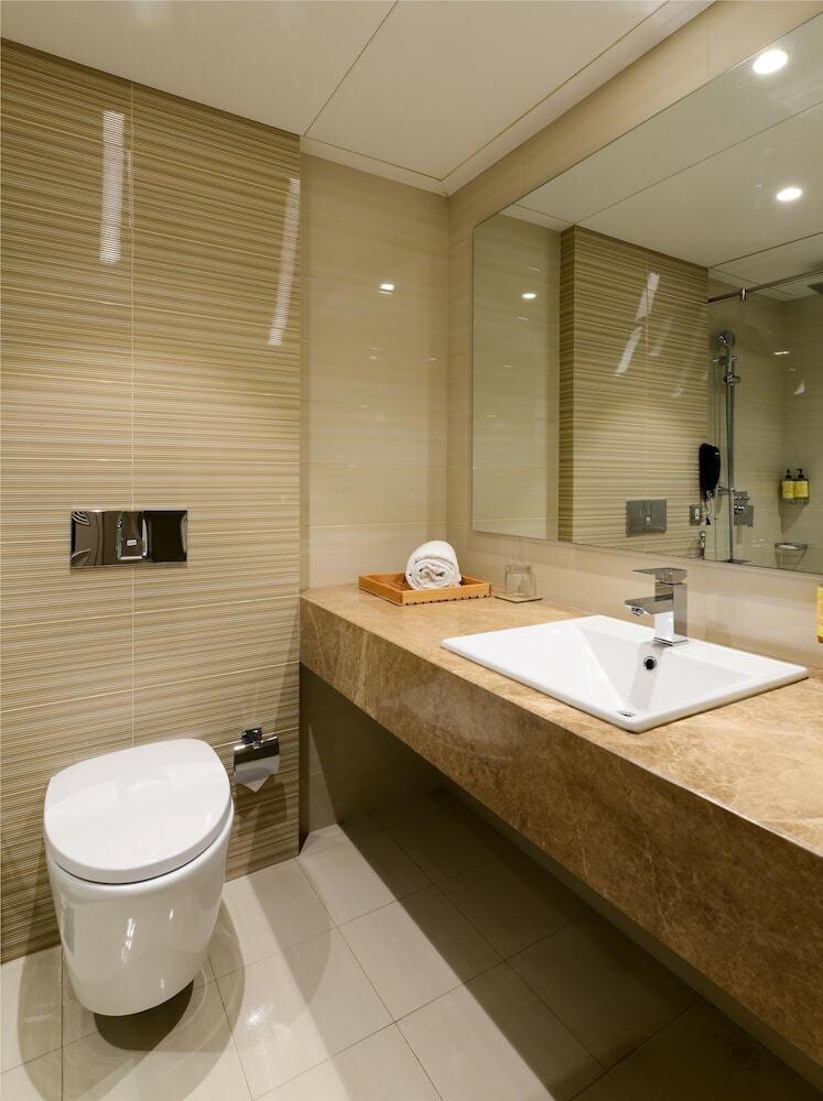 Hotel Lemon Tree Premier The Atrium, Ahmedabad