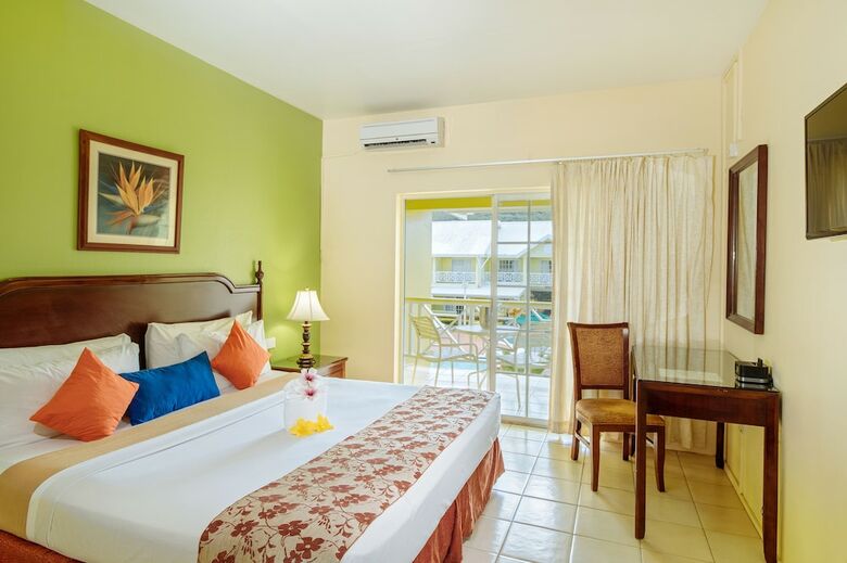Bay Gardens Hotel
