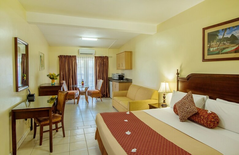 Bay Gardens Hotel