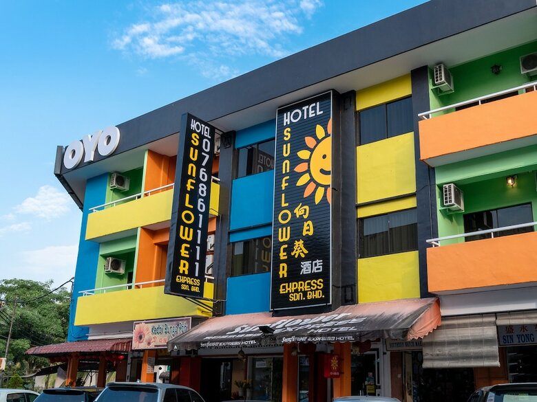 Oyo 884 Sun Flower Express Hotel