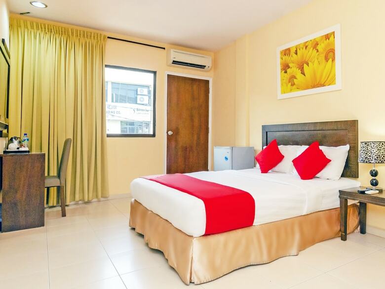 Oyo 884 Sun Flower Express Hotel