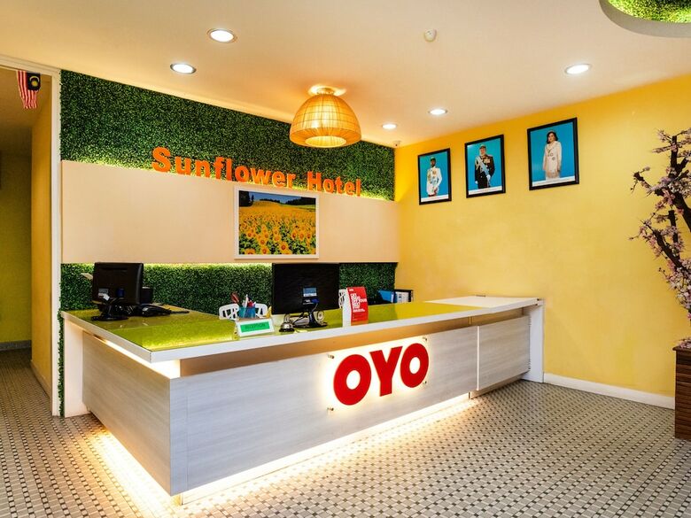 Oyo 884 Sun Flower Express Hotel