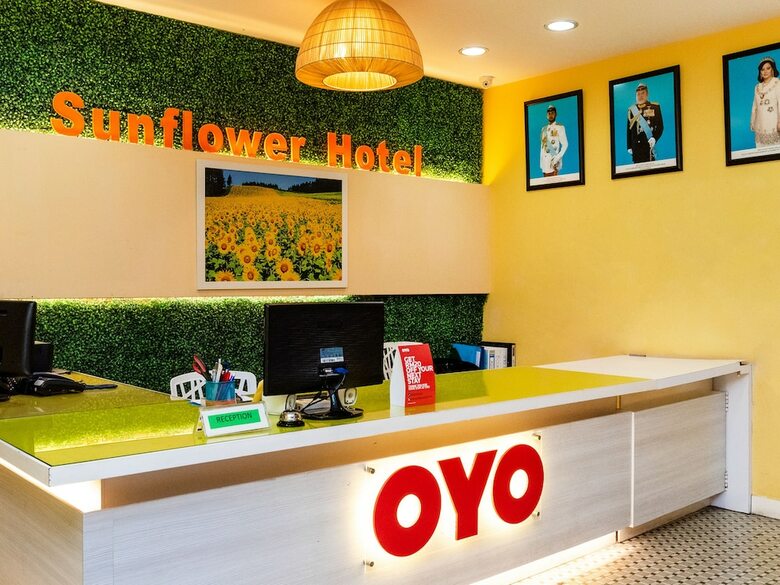 Oyo 884 Sun Flower Express Hotel