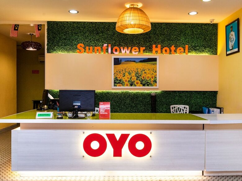 Oyo 884 Sun Flower Express Hotel