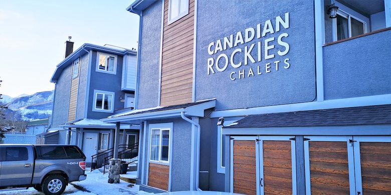Canadian Rockies Chalets