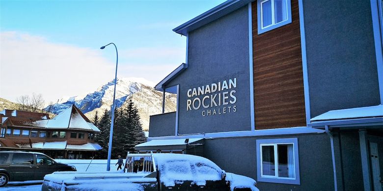 Canadian Rockies Chalets