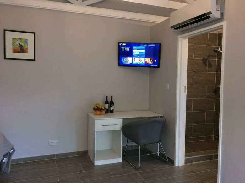 Bed & Breakfast Sunbird Guest House