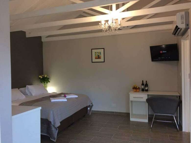 Bed & Breakfast Sunbird Guest House