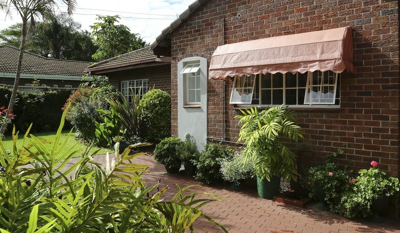Bed & Breakfast Sunbird Guest House