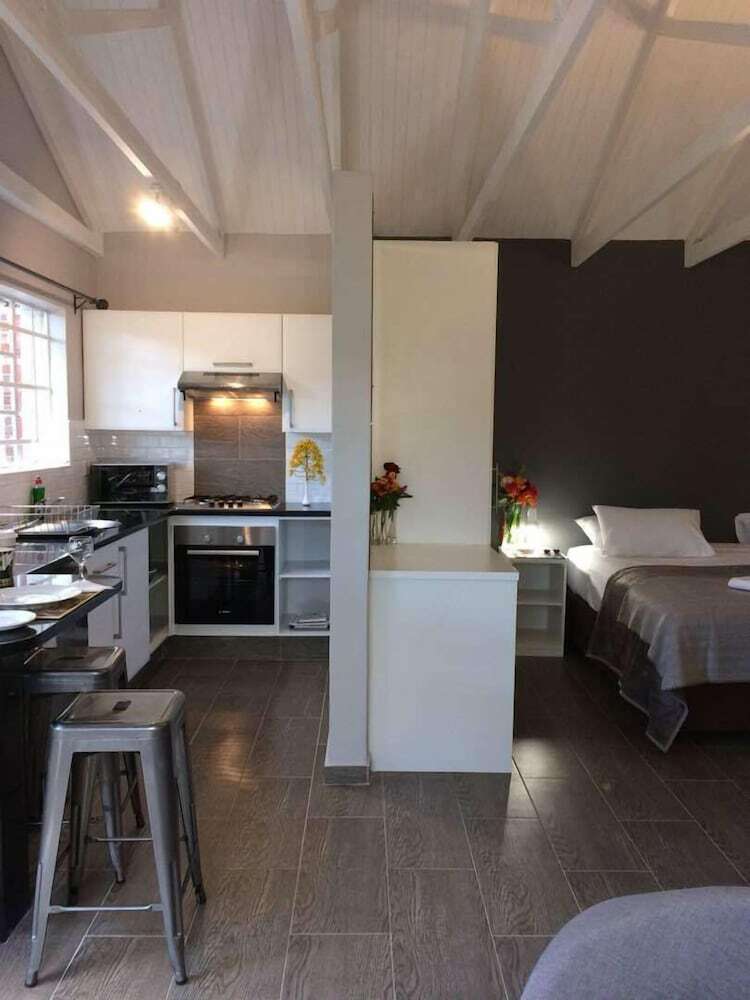 Bed & Breakfast Sunbird Guest House