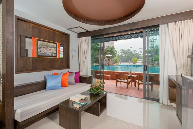 Hotel Naina Resort & Spa