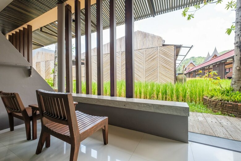 Hotel Naina Resort & Spa
