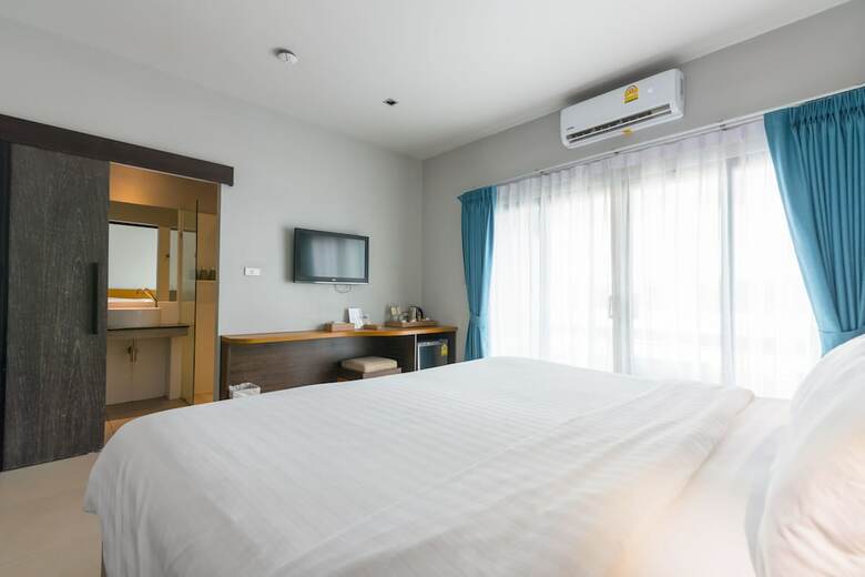 Hotel Naina Resort & Spa