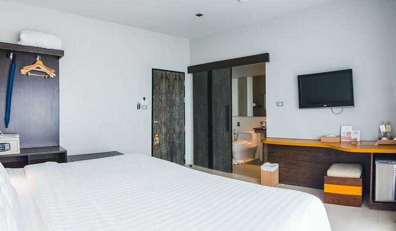 Hotel Naina Resort & Spa