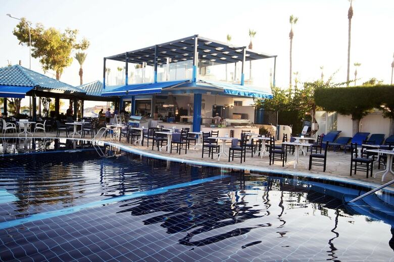 Anonymous Beach Hotel - Adults Only (16 +)
