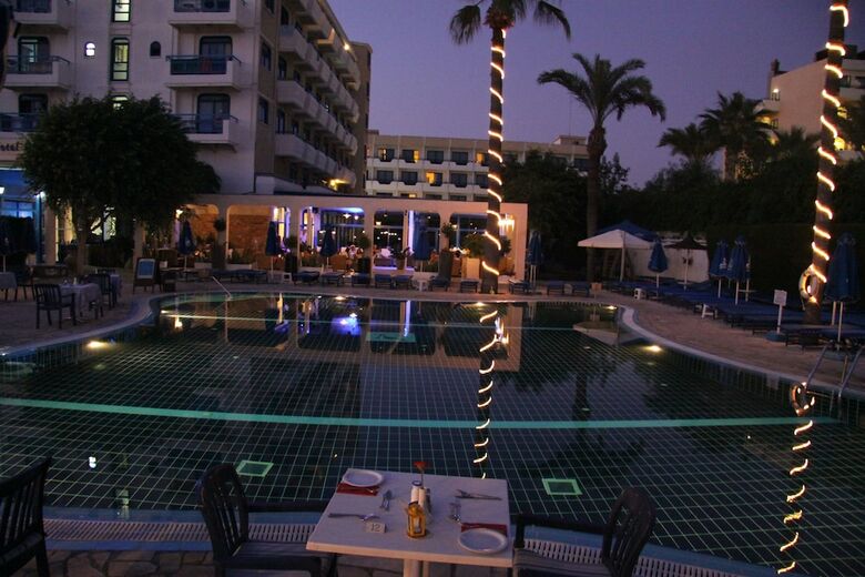 Anonymous Beach Hotel - Adults Only (16 +)