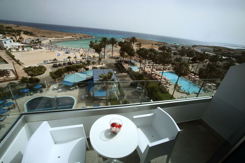 Anonymous Beach Hotel - Adults Only (16 +)
