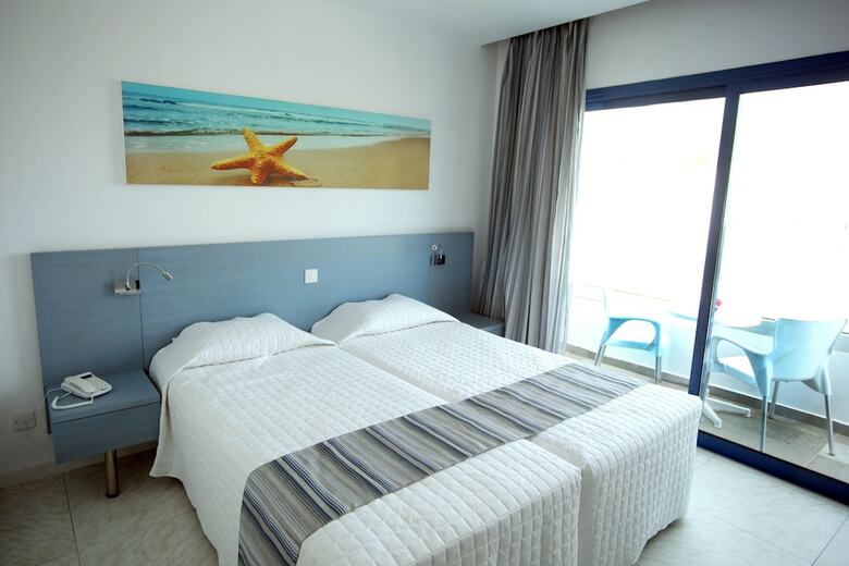 Anonymous Beach Hotel - Adults Only (16 +)