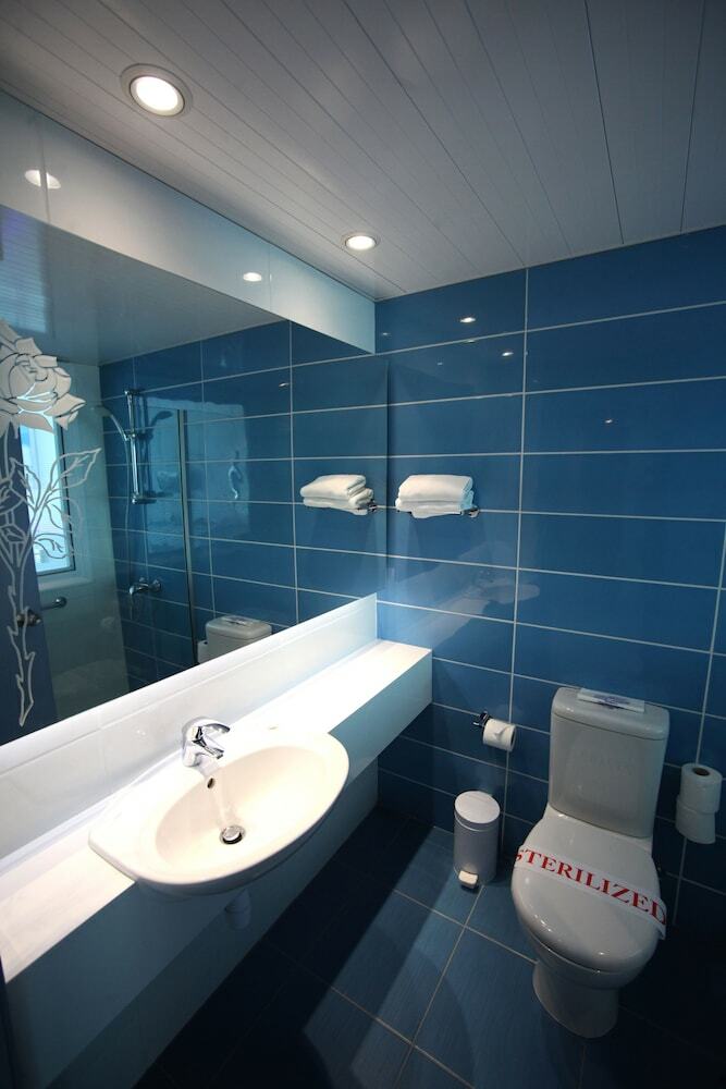 Anonymous Beach Hotel - Adults Only (16 +)