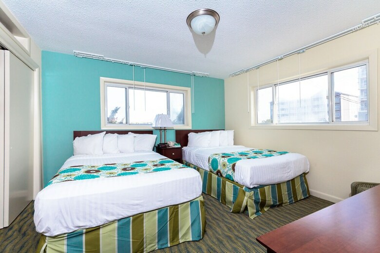 Beach Plaza Hotel