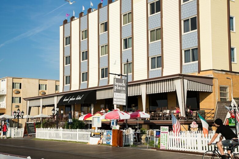 Beach Plaza Hotel
