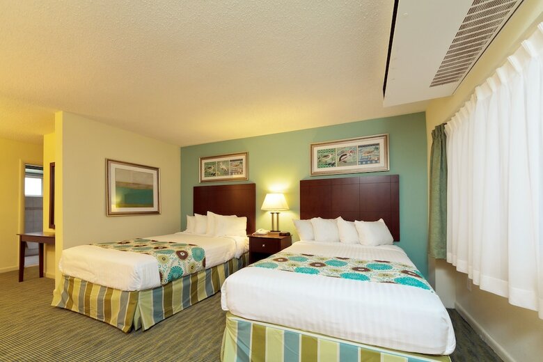 Beach Plaza Hotel