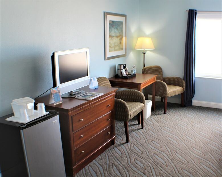 Beach Plaza Hotel