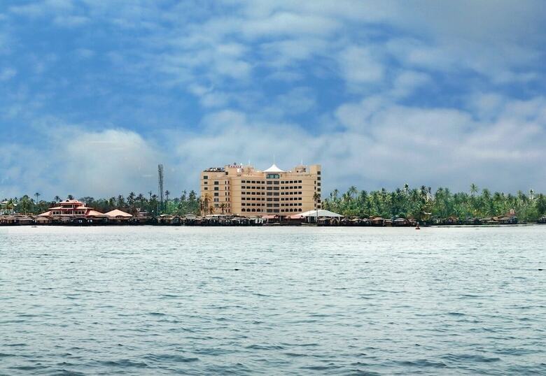 Hotel Ramada By Wyndham Alleppey