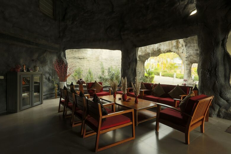 Hotel Brys Caves