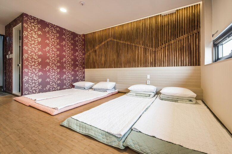 Hotel Hostel Korea 11th Changdeokgung