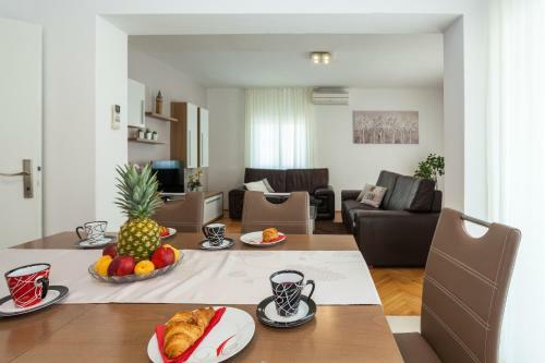 Dama Apartment