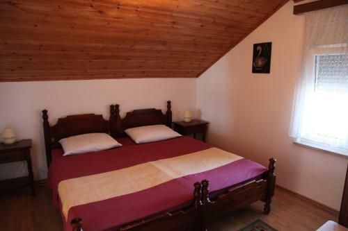 Apartamentos Mara Guest House