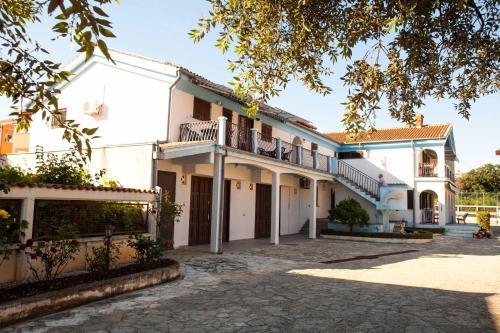 Apartments Villa Delfin