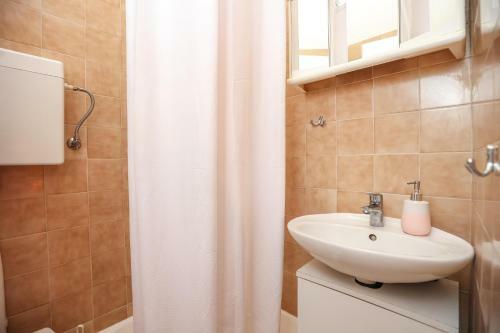 Hostal Apartments And Rooms Sinka