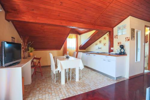 Hostal Apartments And Rooms Sinka