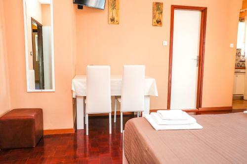 Hostal Apartments And Rooms Sinka
