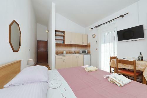 Apartments Vedrana