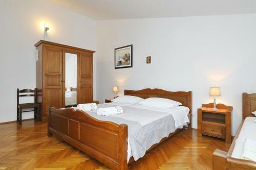 Apartments Vedrana