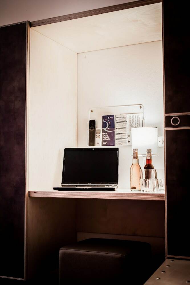 Hotel Antares