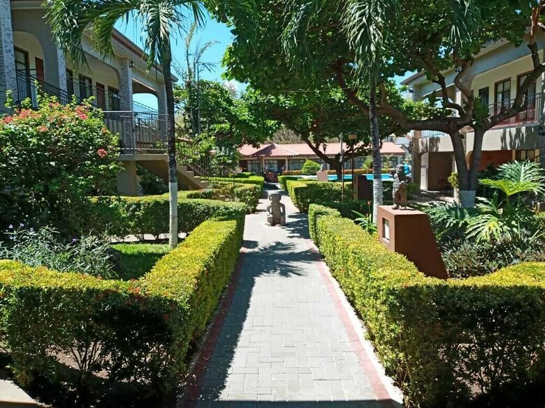 Hotel & Villas Huetares