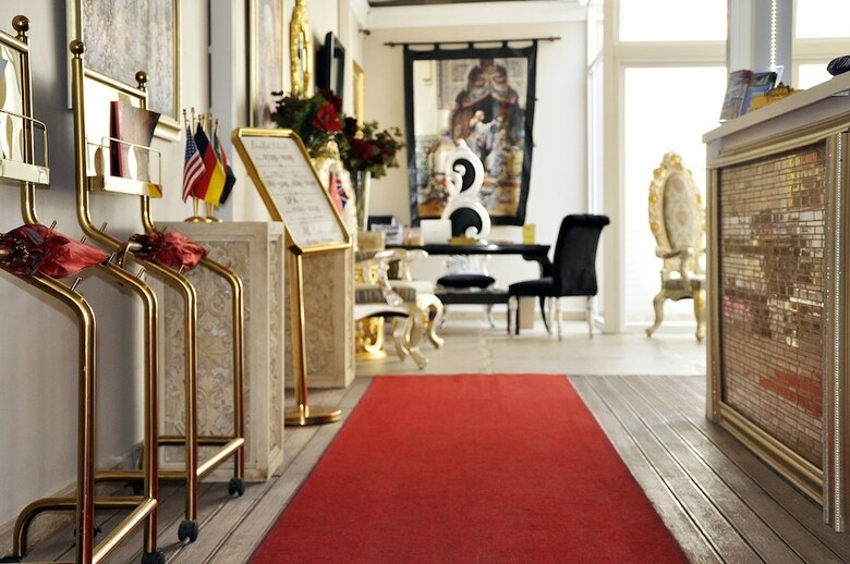Elegance East Hotel - Boutique Class