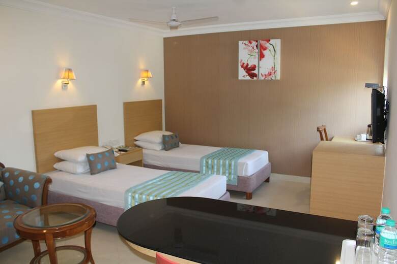 Aparthotel The Lotus - Apartment Hotel, Burkit Road