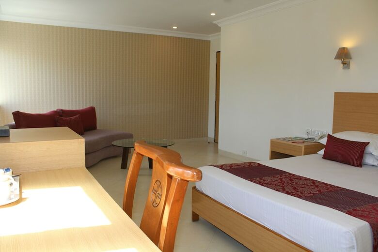 Aparthotel The Lotus - Apartment Hotel, Burkit Road