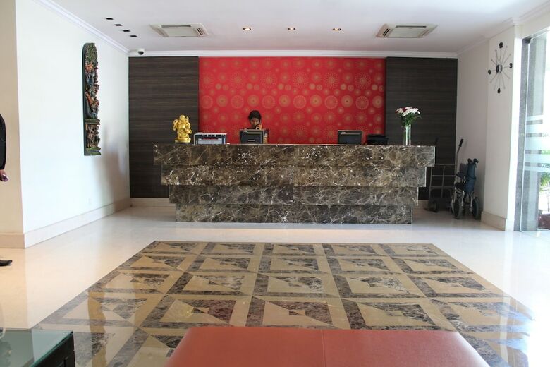 Aparthotel The Lotus - Apartment Hotel, Burkit Road
