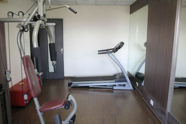 Aparthotel The Lotus - Apartment Hotel, Burkit Road
