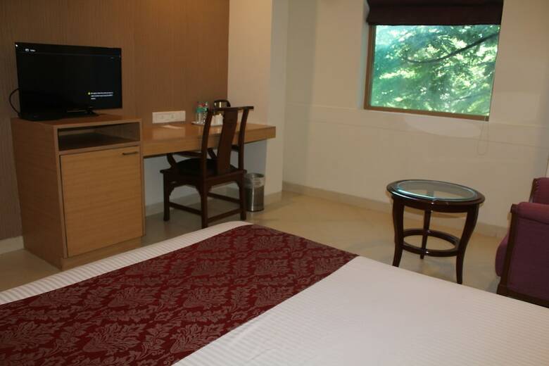 Aparthotel The Lotus - Apartment Hotel, Burkit Road