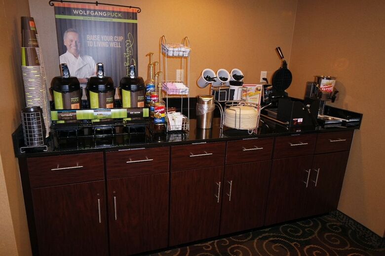 Hotel Cobblestone Inn & Suites - Harper